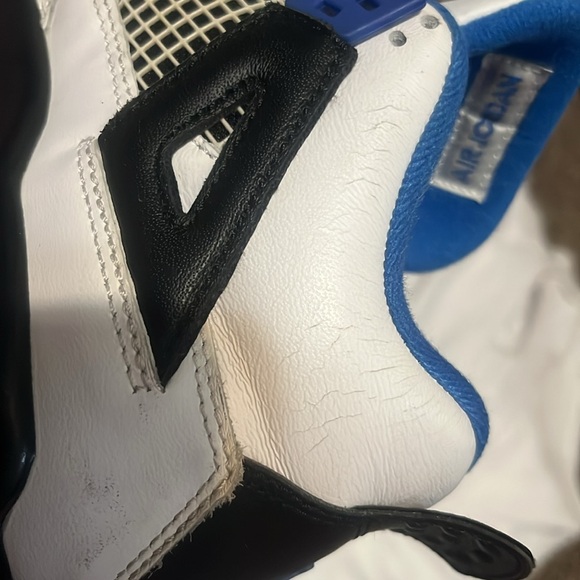 Jordan 4 Motorsport (GS) - Picture 7 of 10